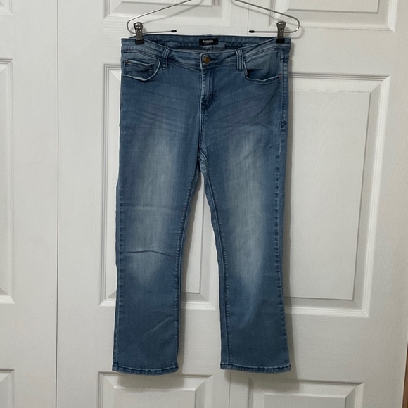 Kensie Women's Stretch Cropped Blue Jeans, Size 30 - Picture 1 of 7